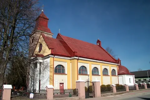 Kościół: Parafia św. Barbary, Krasna