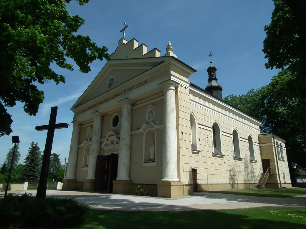 Kościół: Parafia św. Bartłomieja Apostoła, Niedrzwica Kościelna