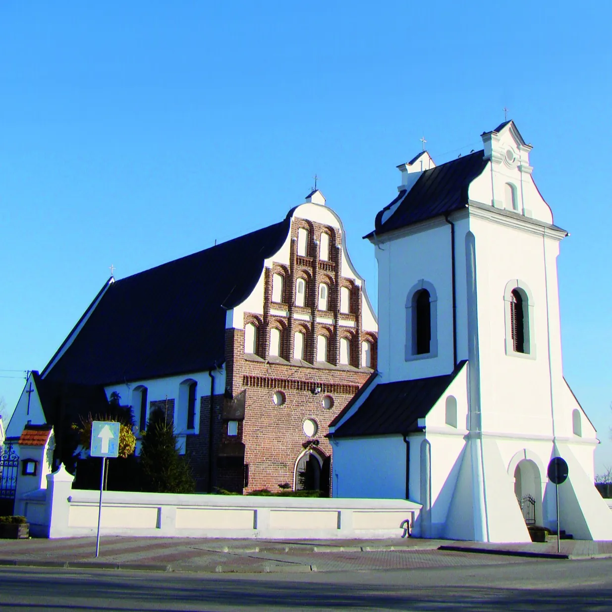 Kościół - Parafia św. Jadwigi