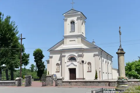Kościół: Parafia św. Jana Chrzciciela i św. Stanisława Kostki, Mniszek