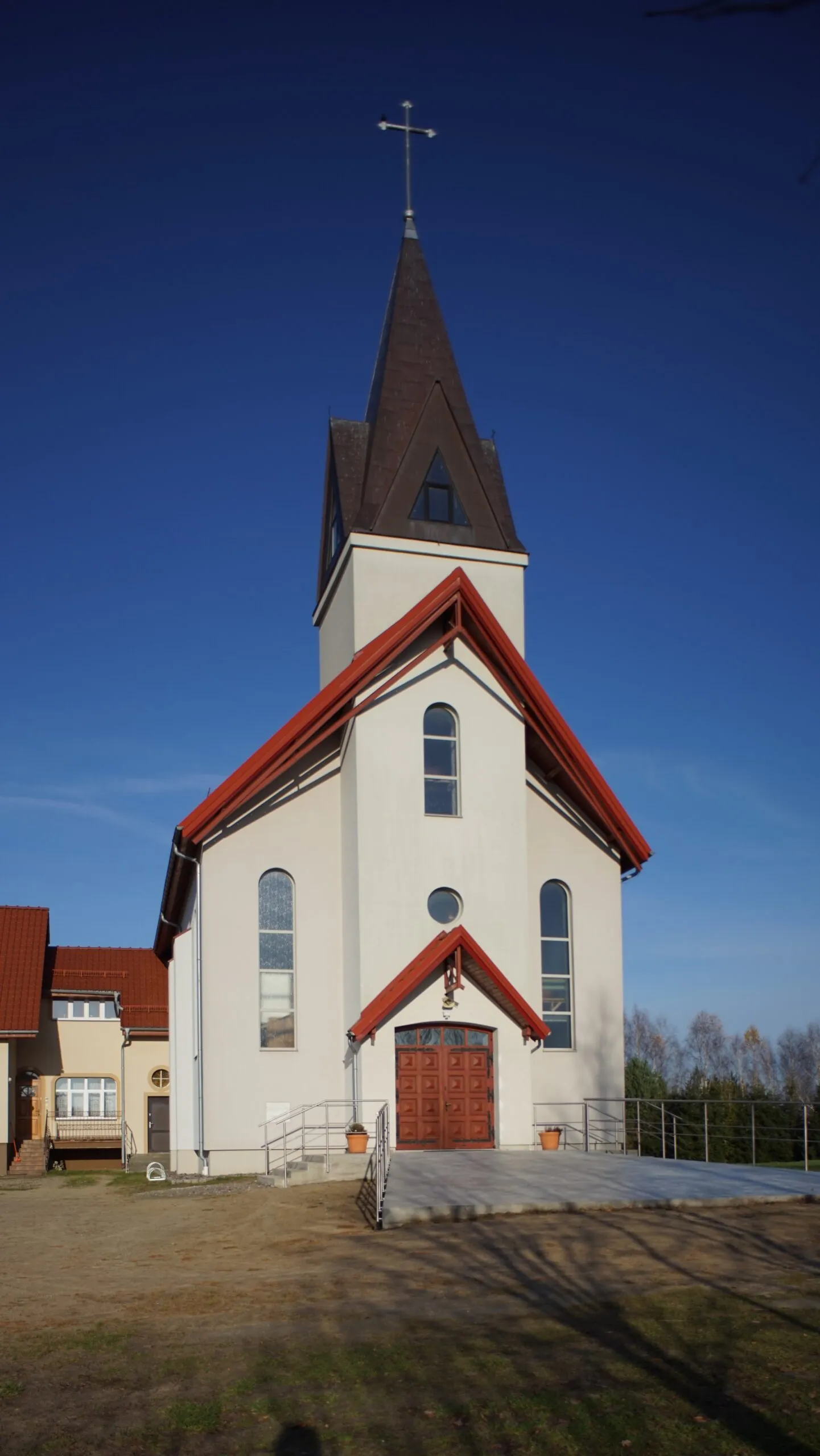 Parafia św. Jana Marii Vianneya - zdjęcie 2