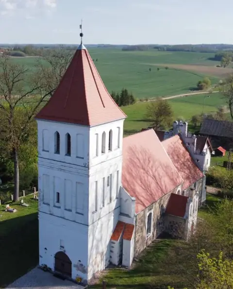 Kościół: Parafia św. Józefa, Węgielsztyn