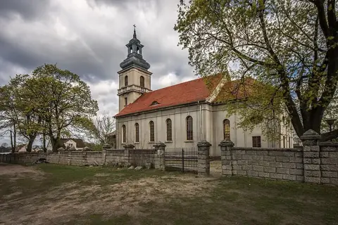 Kościół: Parafia Najświętszego Serca Pana Jezusa i Wszystkich Świętych, Mąkoszyce