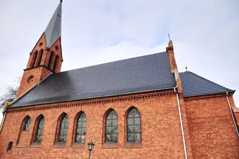 Kościół: Parafia św. Józefa, Raczyn