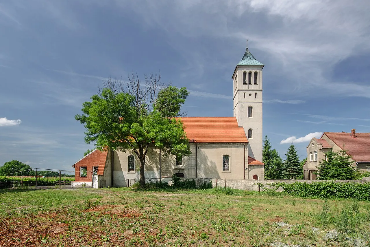 Kościół - Parafia św. Józefa Oblubieńca NMP