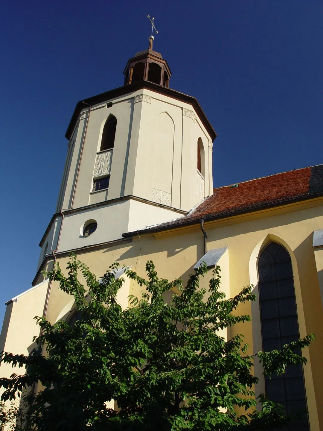 Parafia Najświętszego Zbawiciela Świata i MB Szkaplerznej - zdjęcie 2