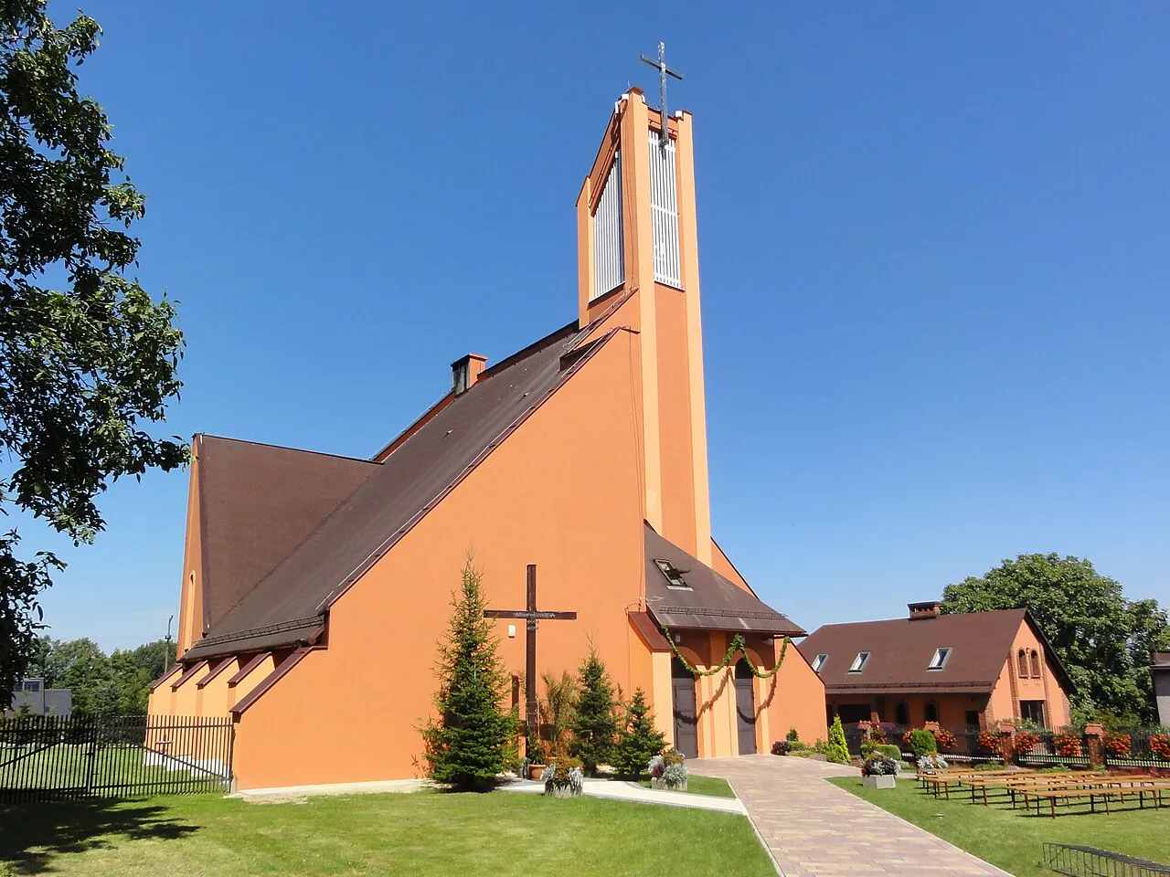 Kościół - Parafia św. Maksymiliana Kolbego