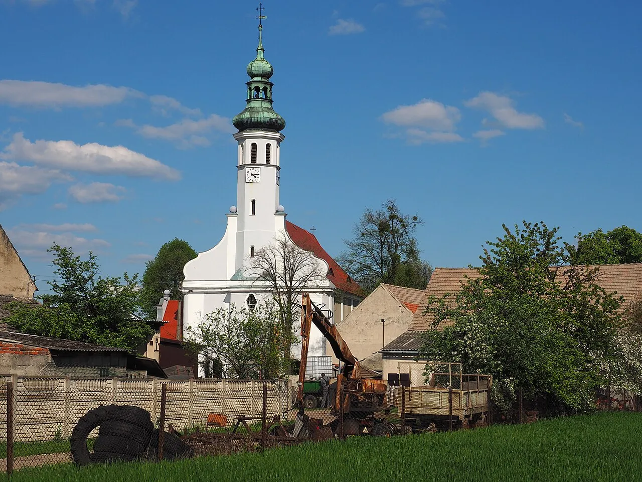 Kościół: Parafia św. Marii Magdaleny, Racławiczki