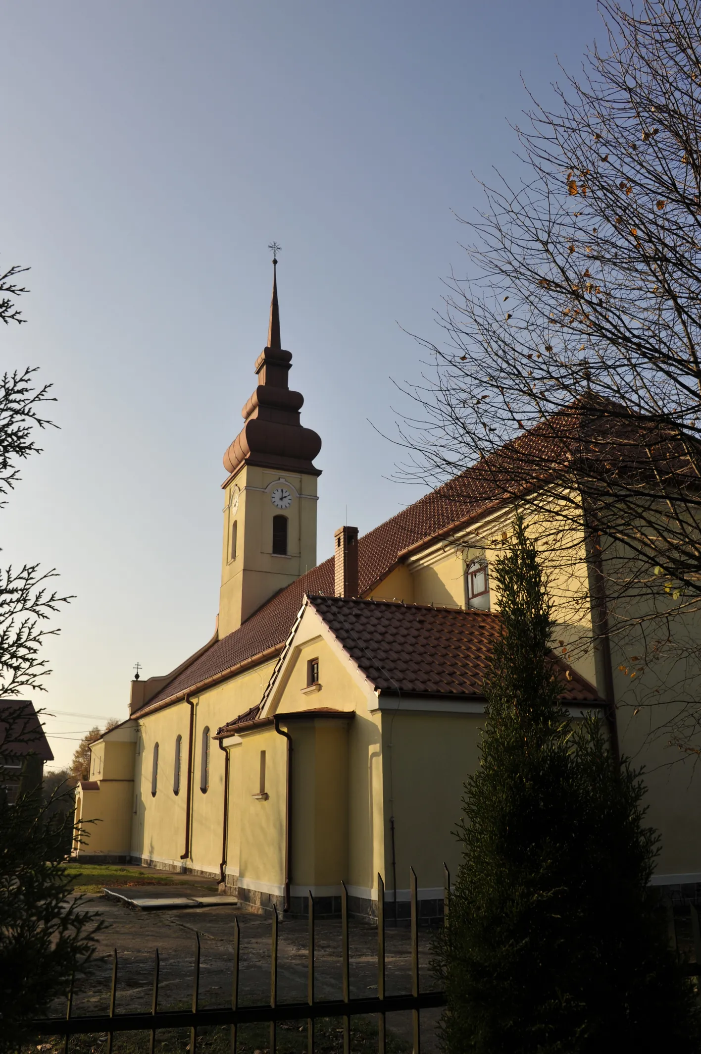 Parafia św. Mateusza Apostoła i Ewangelisty - zdjęcie 2