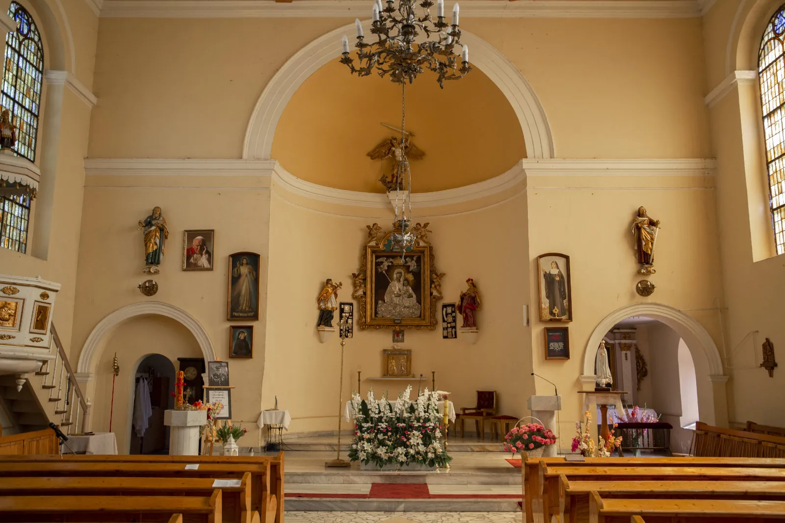 Parafia św. Michała Arch. - zdjęcie 2
