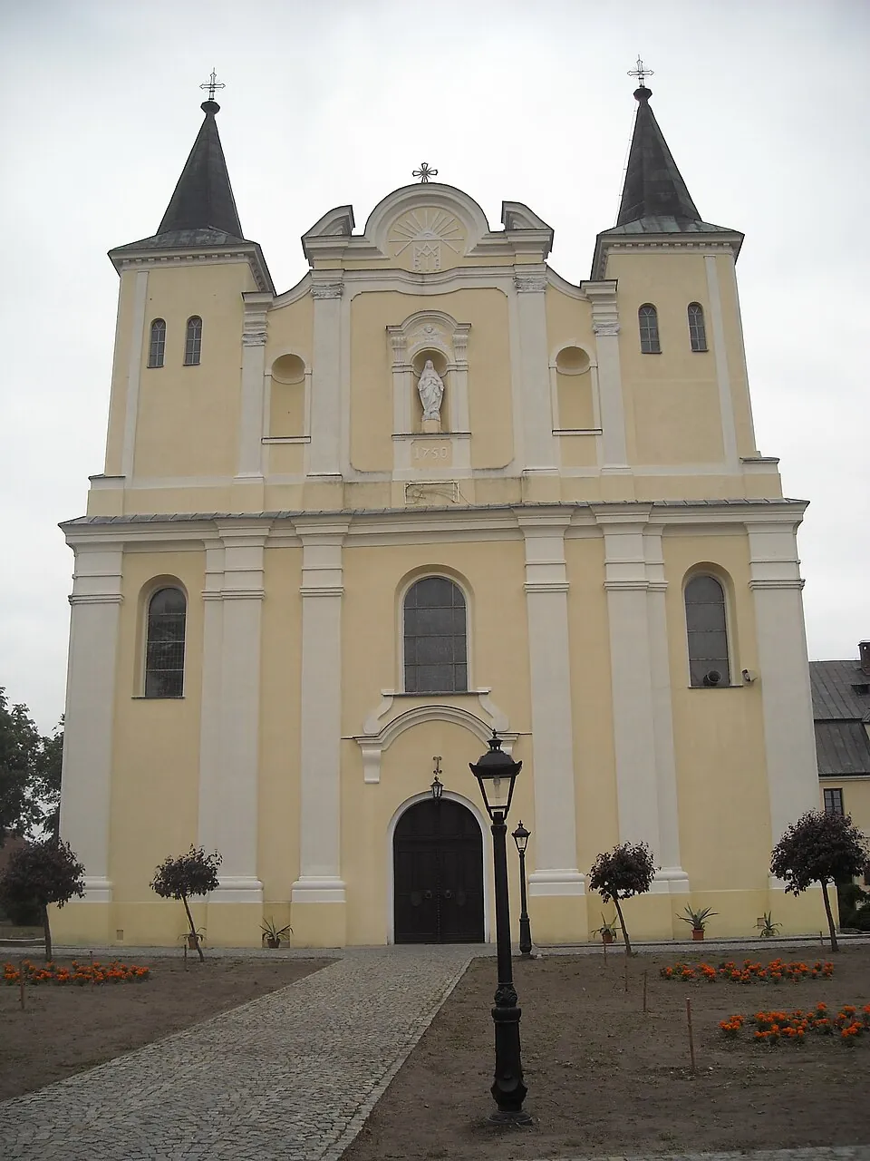 Kościół - Parafia Narodzenia NMP