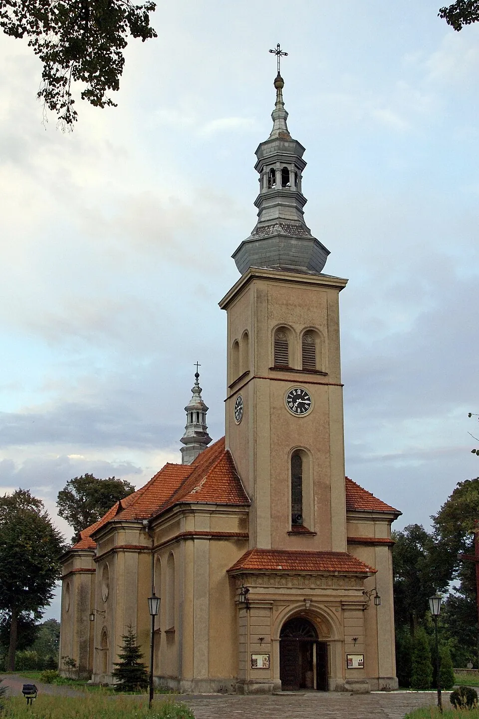 Kościół - Parafia Narodzenia NMP