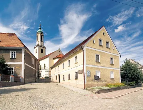Kościół: Parafia św. Michała Archanioła, Mieroszów