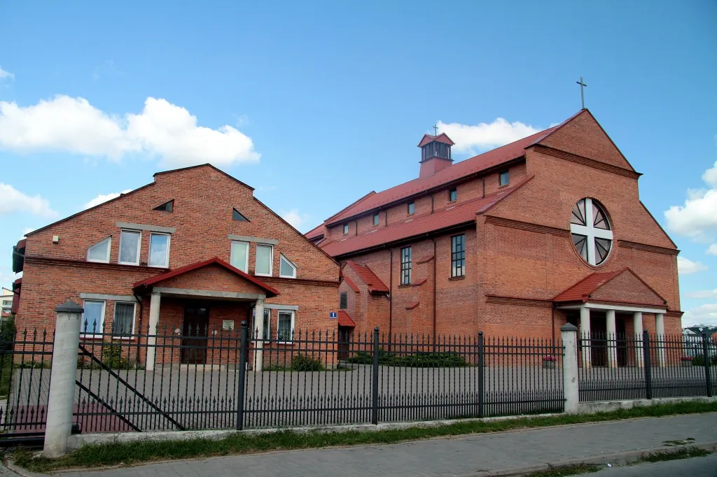 Kościół - Parafia św. Piotra Ap.