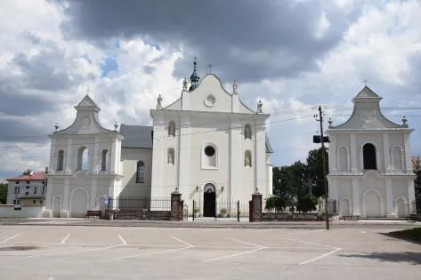 Kościół - Parafia św. Piotra i Pawła Ap.