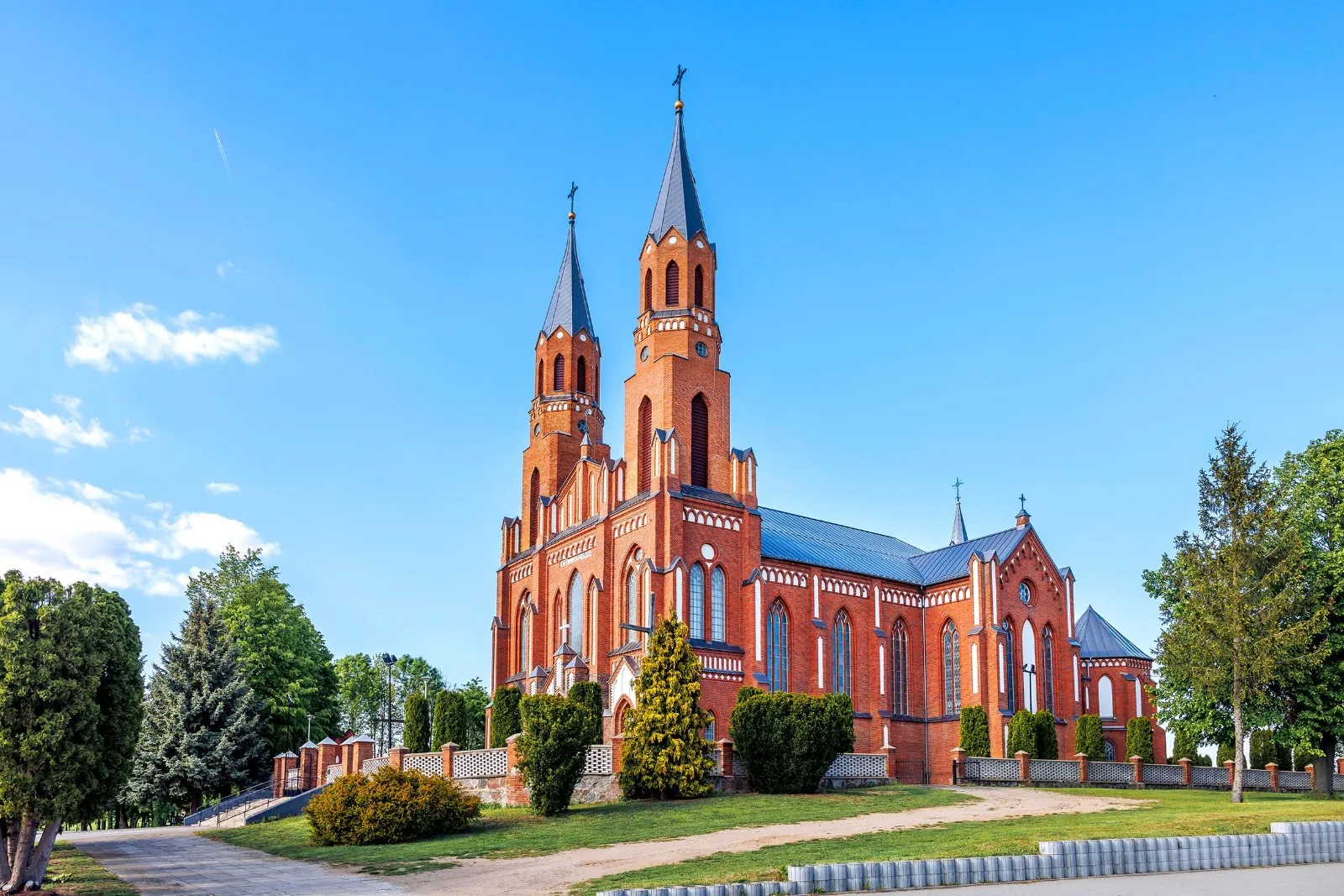 Parafia Narodzenia NMP - zdjęcie 2