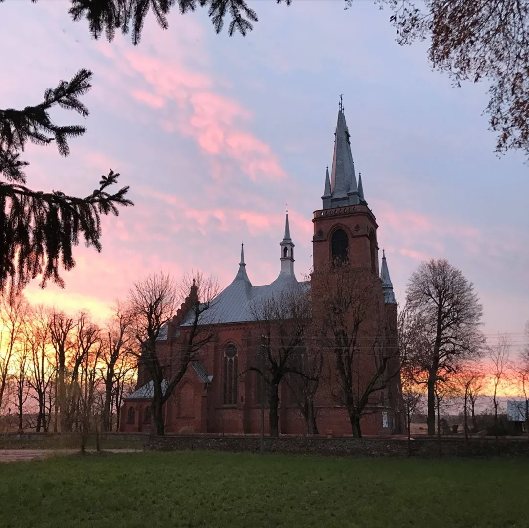 Parafia Narodzenia NMP - zdjęcie 2