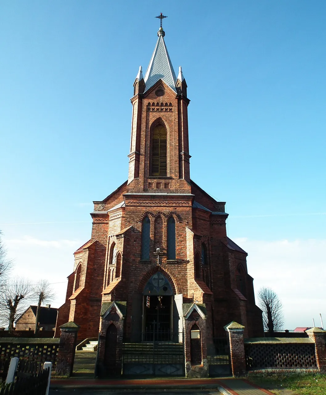 Kościół: Parafia św. Stanisława Kostki, Brudzew