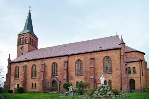 Kościół: Parafia św. Szymona i Judy Tadeusza, Damno