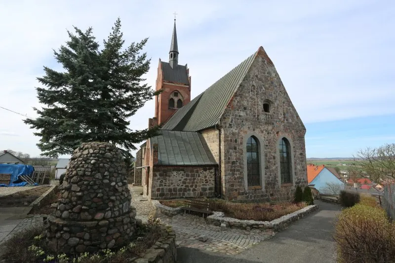 Parafia Narodzenia NMP - zdjęcie 2